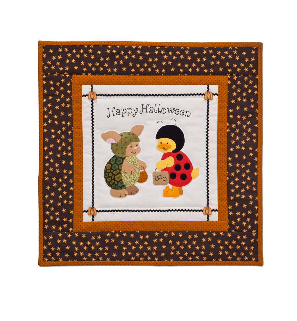 Critter Halloween Finished Quilt: "Happy Halloween Wall Hanging"