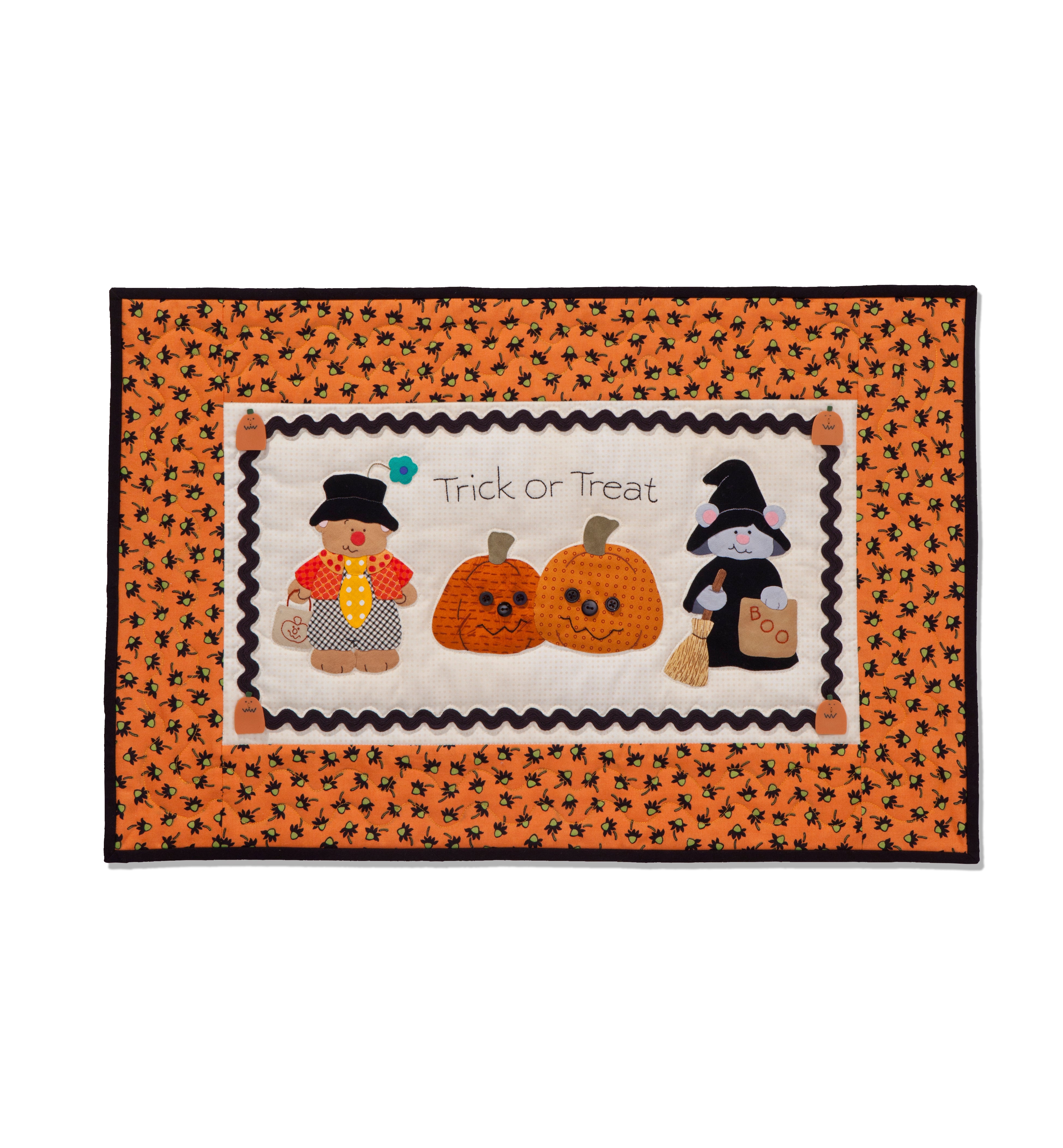 Critter Halloween Finished Quilt: "Trick or Treat Wall Hanging"